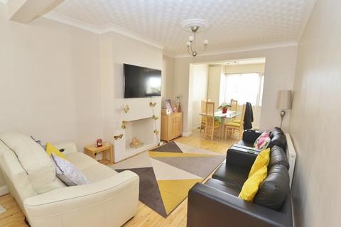 15 Rom Crescent, Romford, RM7 0PP