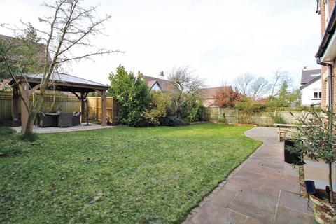 33a Oldfield Drive, Heswall, Wirral, CH60 6SS