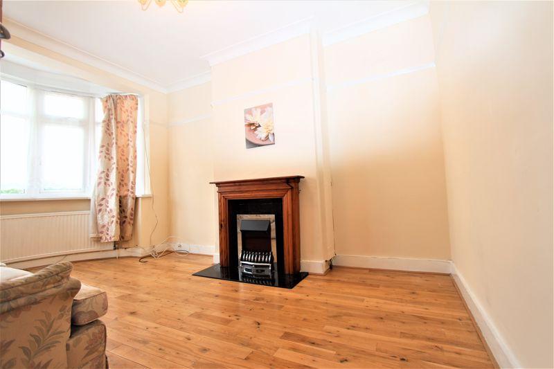 Perth Road, Wood Green N22 4 bed house £1,850 pcm (£427 pw)