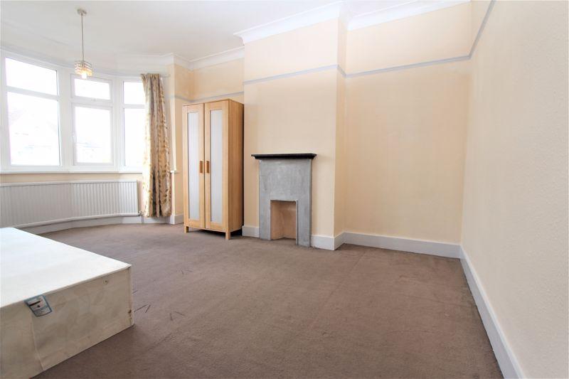 Perth Road, Wood Green N22 4 bed house £1,850 pcm (£427 pw)