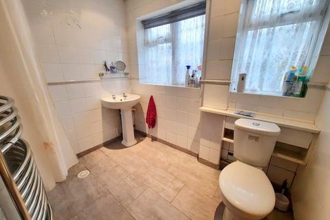 9 Ash Grove, Feltham, TW14 8AR
