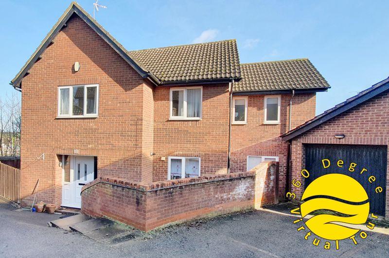 Chatsworth Drive, Wellingborough 5 bed detached house £365,625