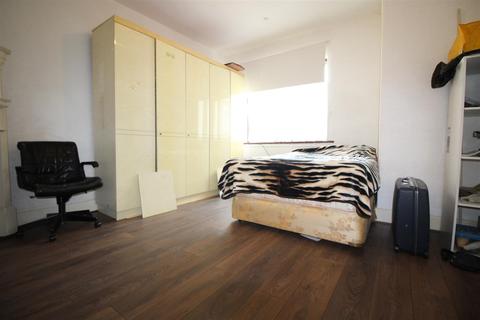 80 Nightingale Road, London, E5 8NB