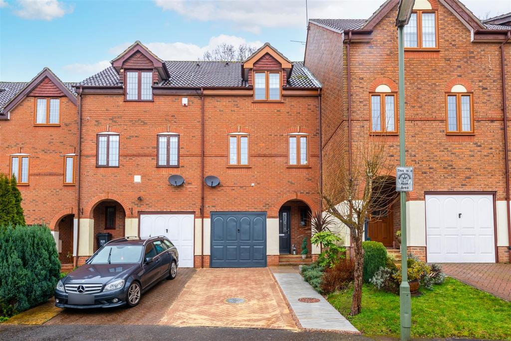 Cotland Acres, Redhill 4 bed house £525,000