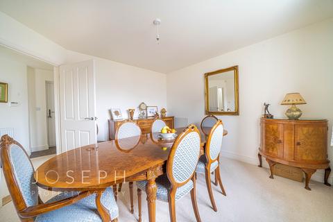 22 Bixley Drive, Rushmere St Andrew, Ipswich, IP4 5TY