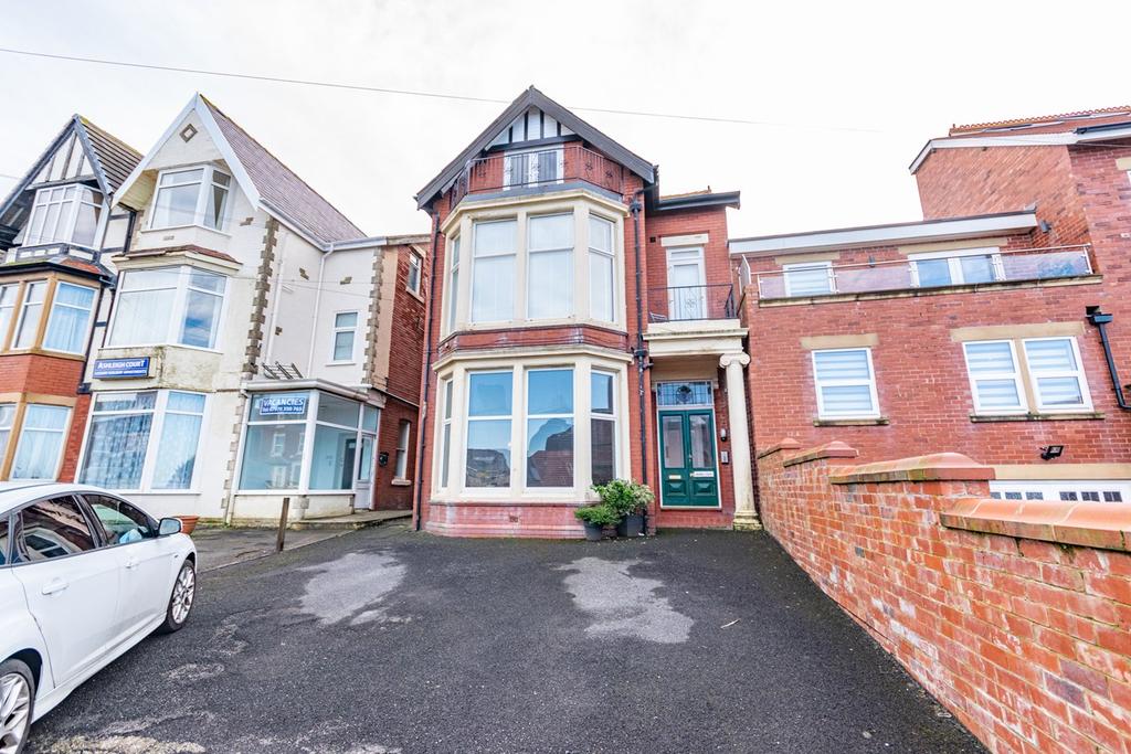 Lightburne Ave, Lytham St. Annes, FY8 1 bed apartment £69,950