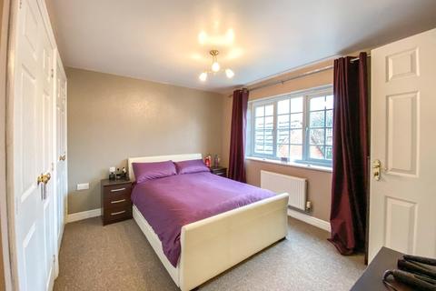 20 Deer Close, Grange Park, Northampton, NN4 5DN