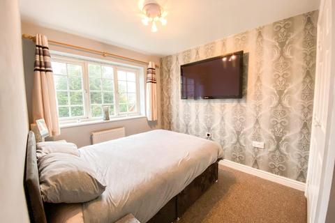20 Deer Close, Grange Park, Northampton, NN4 5DN