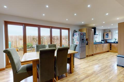 10 Greenhill Gardens, Minster, Ramsgate, CT12 4EW