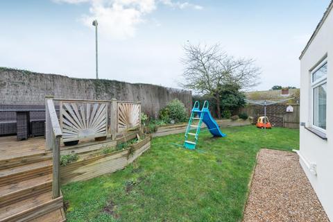 10 Greenhill Gardens, Minster, Ramsgate, CT12 4EW