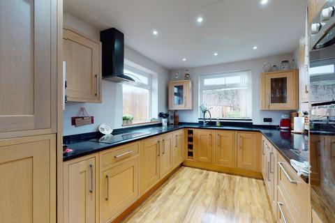 10 Greenhill Gardens, Minster, Ramsgate, CT12 4EW