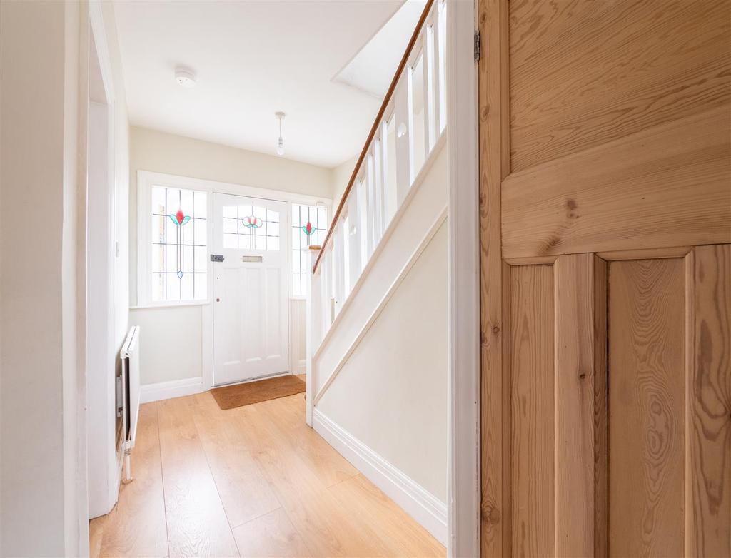 Blake Road, West Bridgford, Nottingham 3 bed semidetached house £375,000