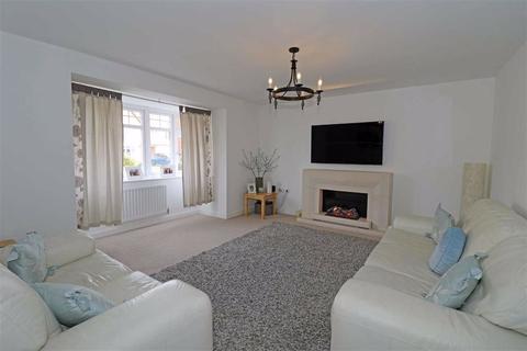 9 Jonson Avenue, Warwick, CV34 6PG