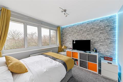 101 Forest Road, Paddock Wood, Tonbridge, TN12 6JX