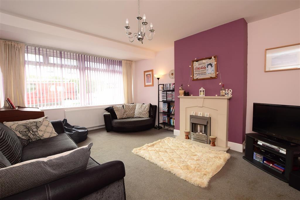 Broomfield Avenue, Cliffs, East Sussex 4 bed end of terrace