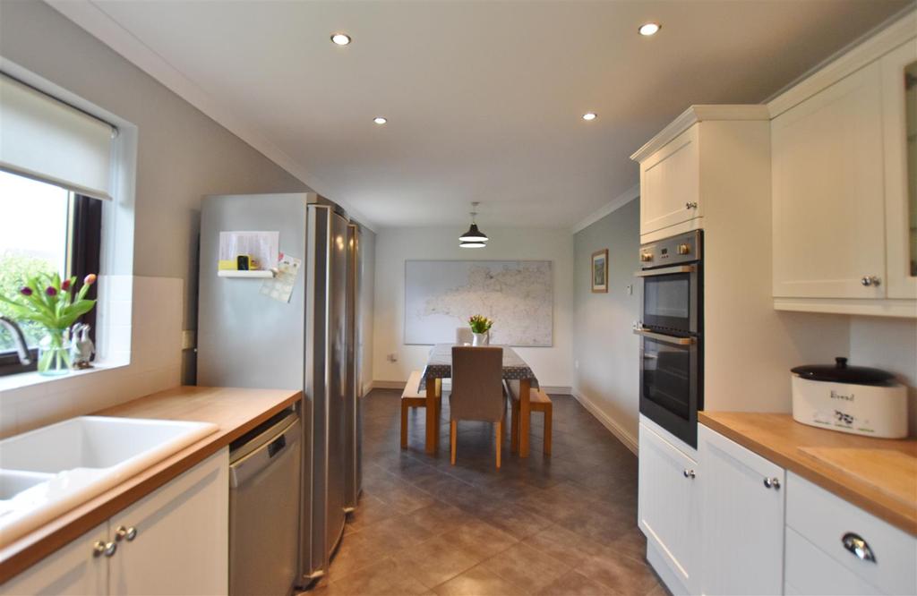 Croesgoch 4 bed detached bungalow for sale - £335,000