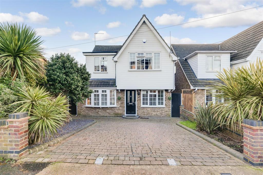 St. Marys Drive, Benfleet 4 bed detached house £550,000