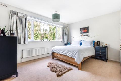 3 Bruton Close, Chislehurst, BR7 5SF