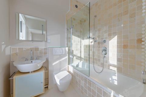 Flat 4, 35 Radipole Road, London, SW6 5DN