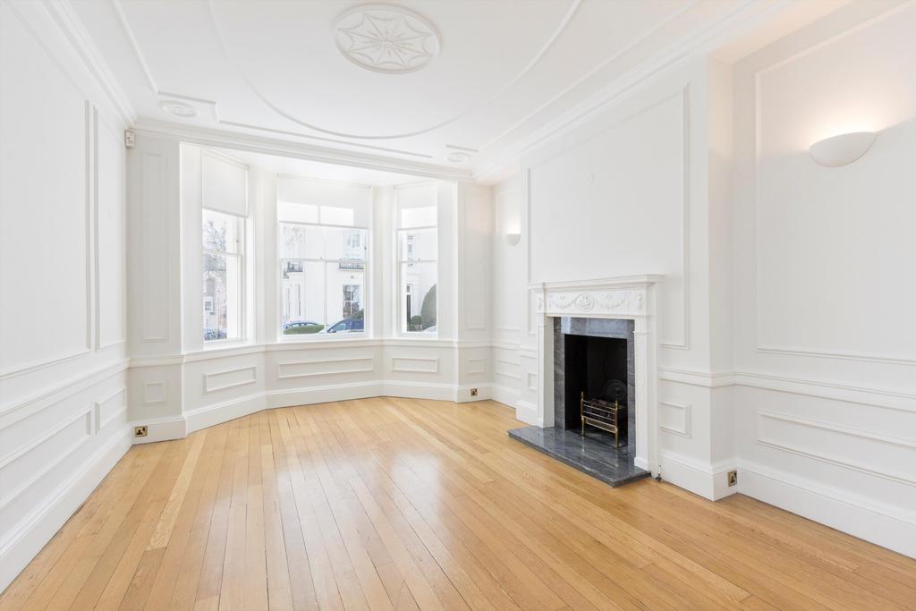 Campden Grove, Kensington, London, W8 4 bed detached house £9,750 pcm