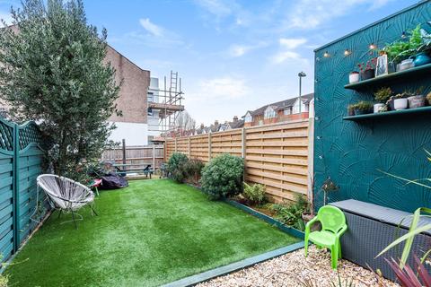 2 Pelham Road, Beckenham, BR3 4SG