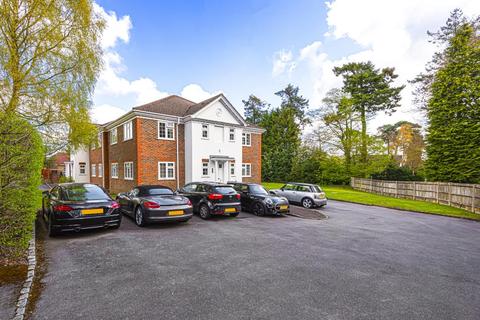 63 Alsford Close, Lightwater, GU18 5LF