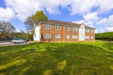 63 Alsford Close, Lightwater, GU18 5LF
