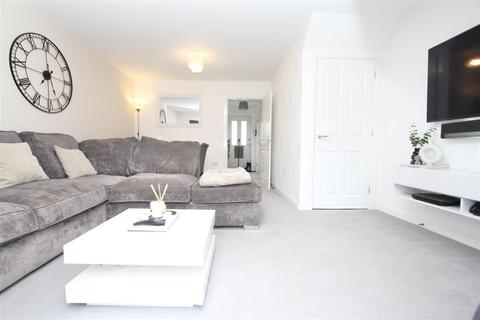 21 The Circle, Great Blakenham, Ipswich, IP6 0FD