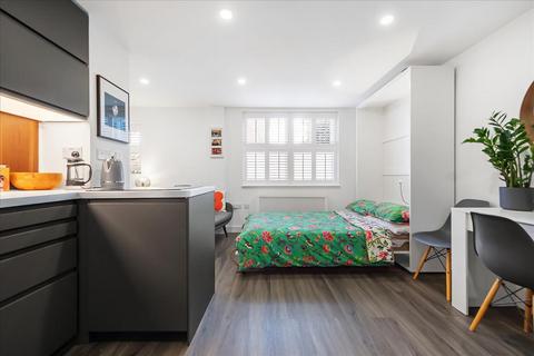 4 Spencer Mews, London, W6 8PB