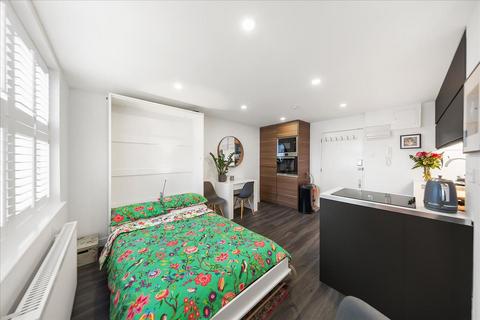4 Spencer Mews, London, W6 8PB