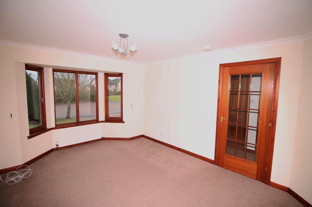 Mary Findlay Drive, DD2 5JE 4 bed detached house £850 pcm