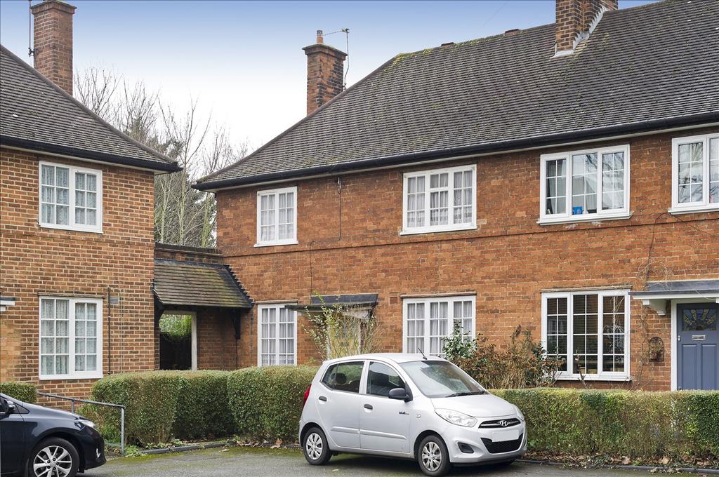 Yew Tree Road, Shepherd's Bush W12 3 bed house for sale £625,000
