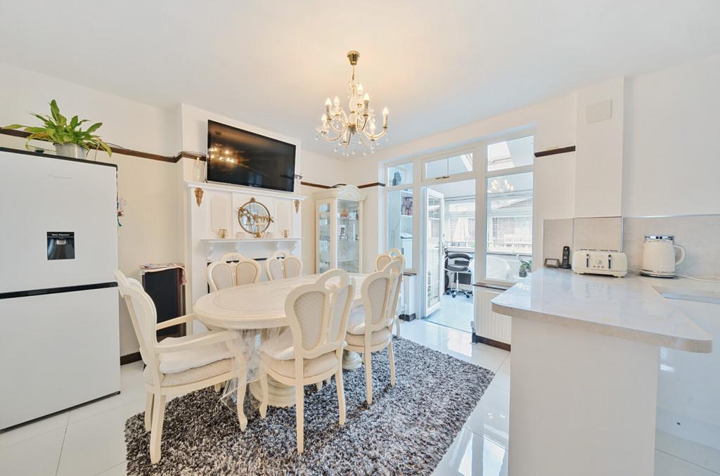 Kitchen/Dining