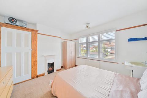 5 Warlingham Road, Thornton Heath, CR7 7DF
