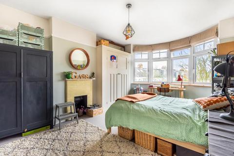 94 Palace View, Bromley, BR1 3ER