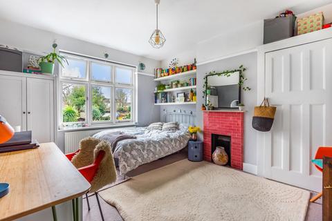 94 Palace View, Bromley, BR1 3ER