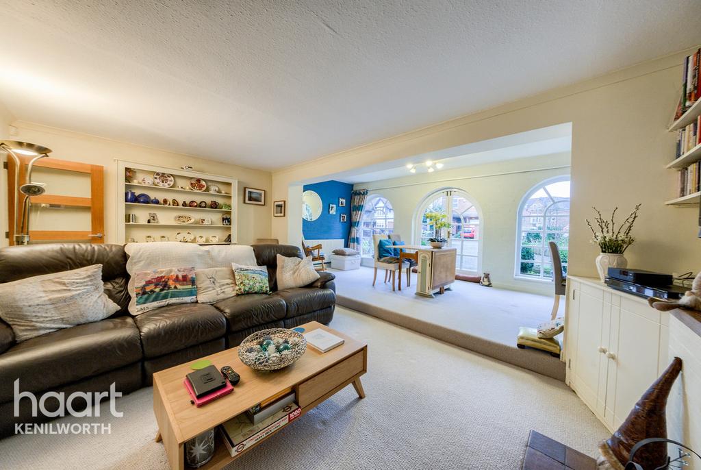 Clarendon Road, Kenilworth 4 bed detached house £535,000