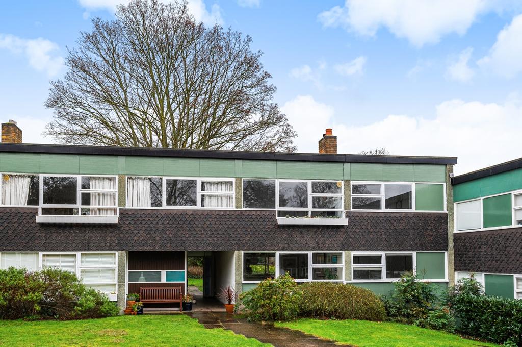 Foxes Dale Blackheath SE3 2 bed flat £535,000