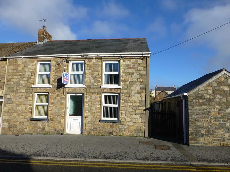 Cwmgarw Road, Upper Brynamman, Ammanford, Carmarthenshire. 3 bed semi