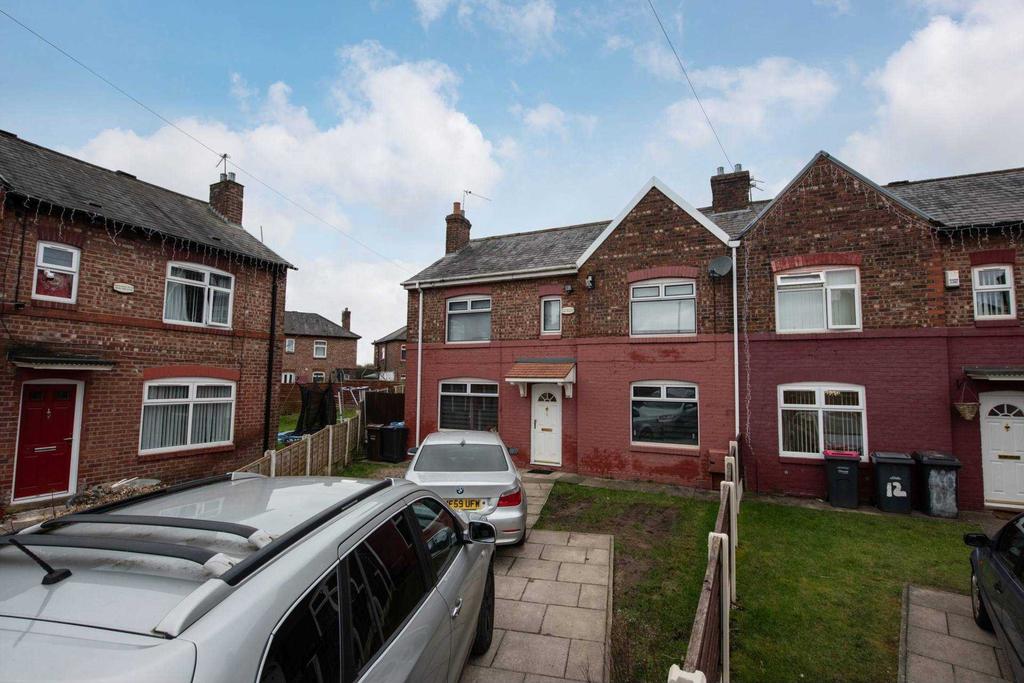Hassop Avenue, Salford 4 bed semidetached house for sale £195,000
