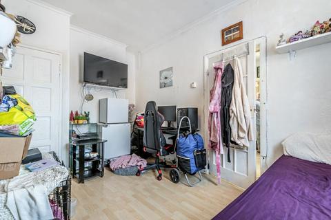 44 Bear Road, Feltham, TW13 6RA