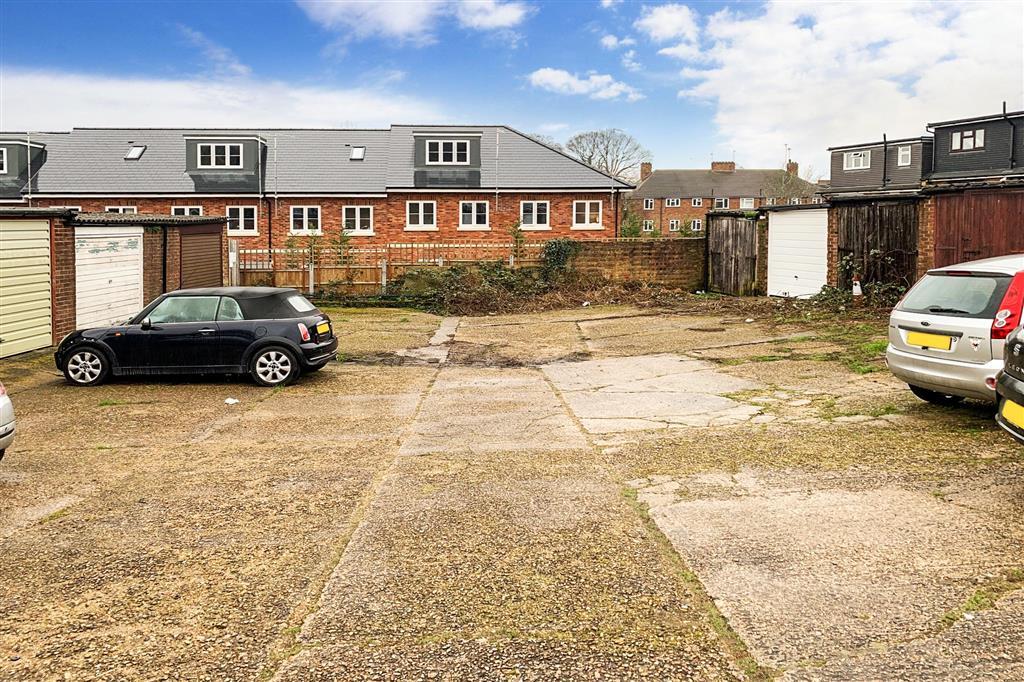 Englands Lane, Loughton, Essex Garage for sale £20,000