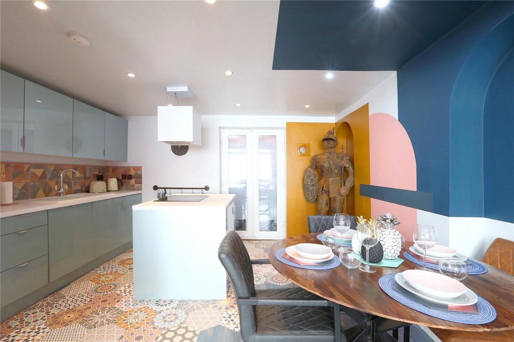 Kitchen/Dining