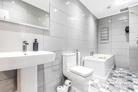 40a Westcroft Square, London, W6 0TA