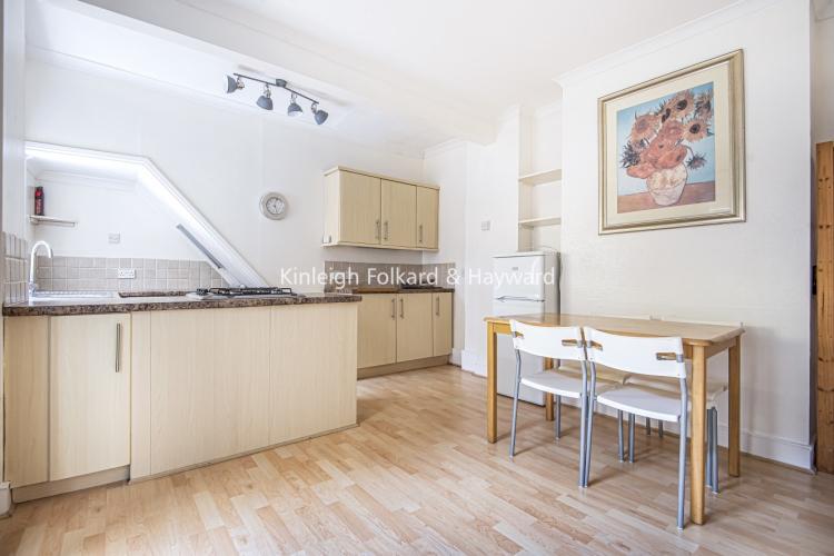 Fairlight Road Tooting SW17 1 bed flat £1,375 pcm (£317 pw)