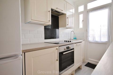 18 Blakes Terrace, New Malden, KT3 6ET