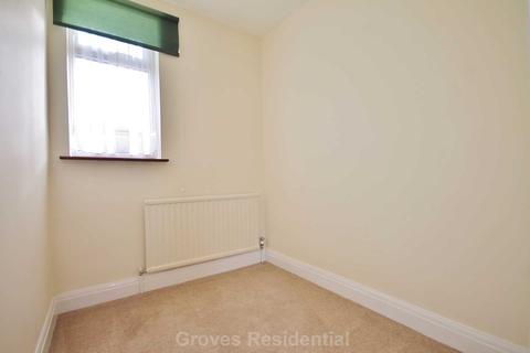 18 Blakes Terrace, New Malden, KT3 6ET