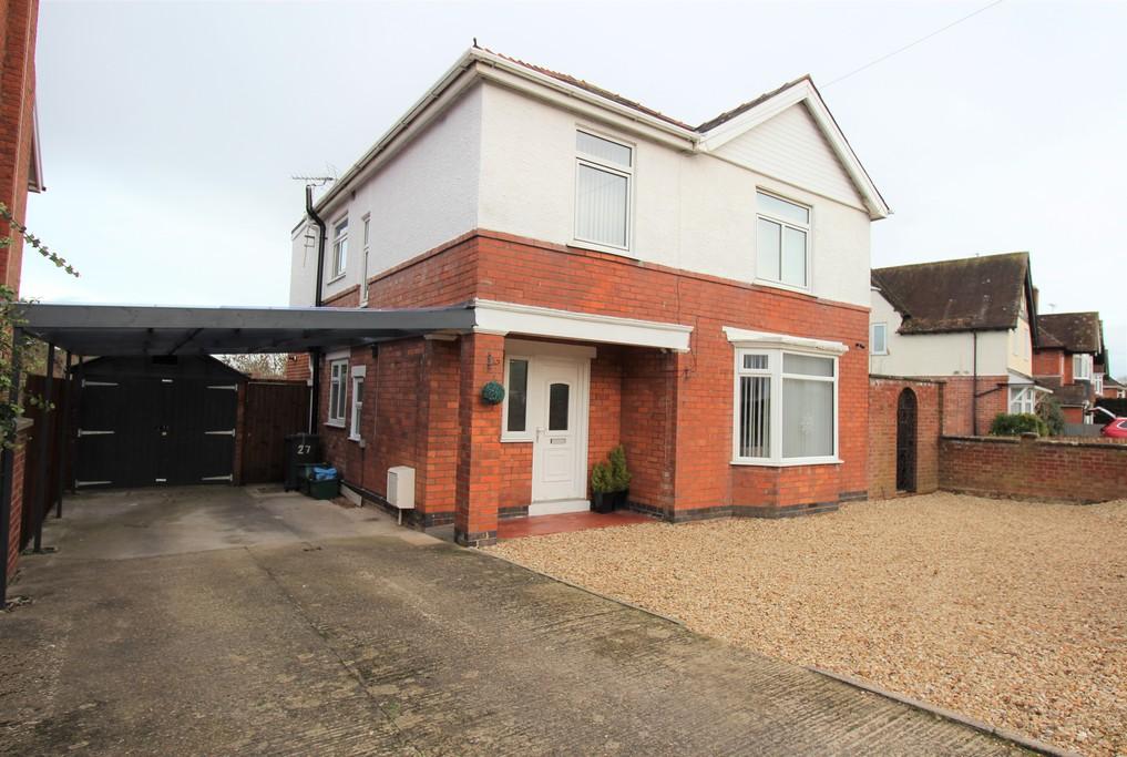 Cotteswold Road, Gloucester, GL4 4 bed detached house £330,000