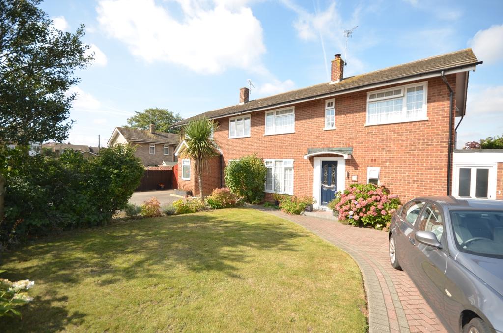 Plover Road Larkfield ME20 3 bed semidetached house £1,300 pcm (£300 pw)