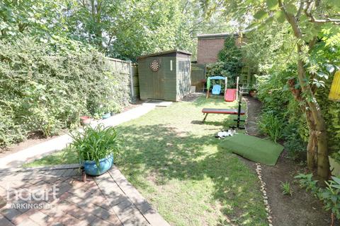 11 Regency Close, Chigwell, IG7 5NY